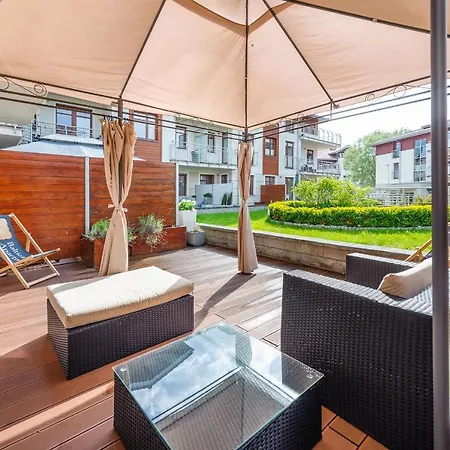 شقة Meiguan With Huge Terrace + Extra 2 Parking Spots