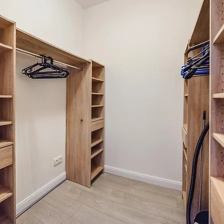 Meiguan With Huge Terrace + Extra 2 Parking Spots Danzig