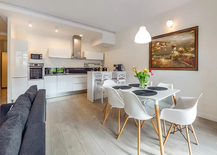 Meiguan With Huge Terrace + Extra 2 Parking Spots Apartman