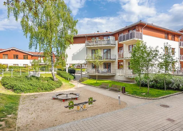 Апартаменты Meiguan With Huge Terrace + Extra 2 Parking Spots