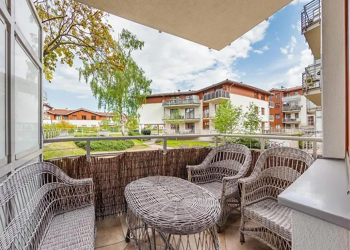 Meiguan With Huge Terrace + Extra 2 Parking Spots *