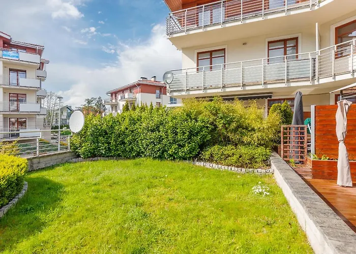 Meiguan With Huge Terrace + Extra 2 Parking Spots