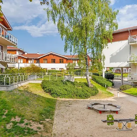 Meiguan With Huge Terrace + Extra 2 Parking Spots 아파트