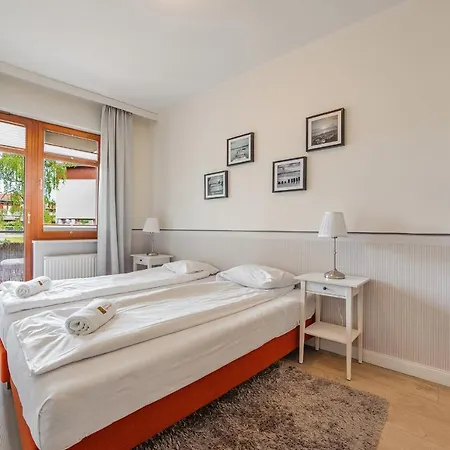 Meiguan With Huge Terrace + Extra 2 Parking Spots 아파트